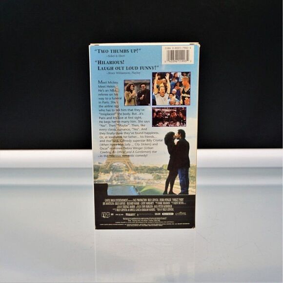 Forget Paris VHS Tape 1995 Comedy Billy Crystal Debra Winger - Picture 3 of 4
